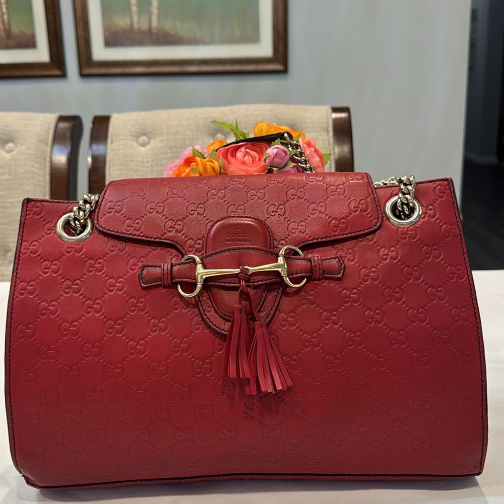 Authentic Gucci Emily Guccisima chained shoulder bag - Picture 2 of 15